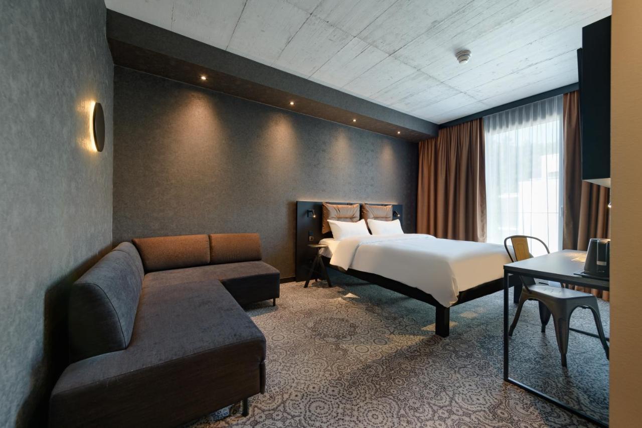 Hotel Ibis Styles FDH Esterno foto