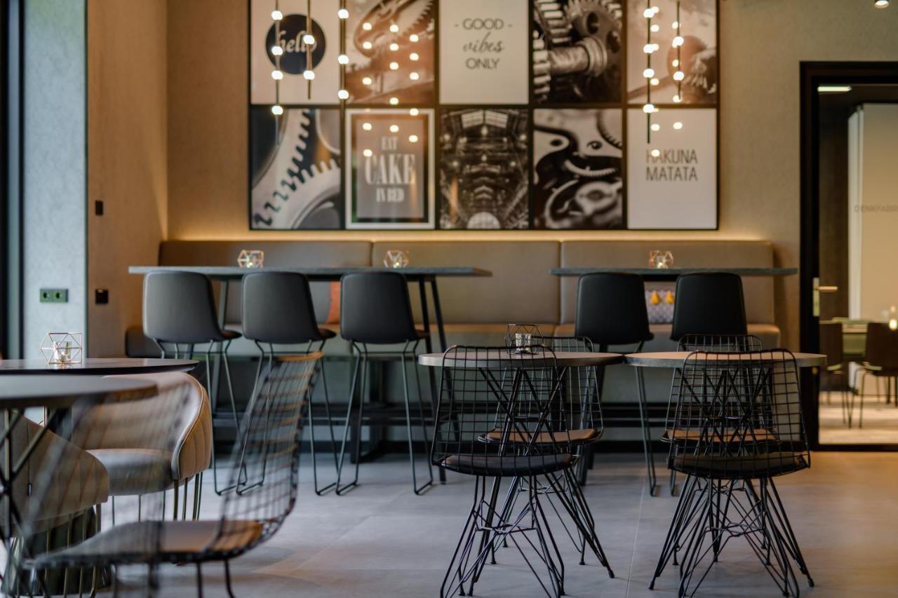 Hotel Ibis Styles FDH Esterno foto