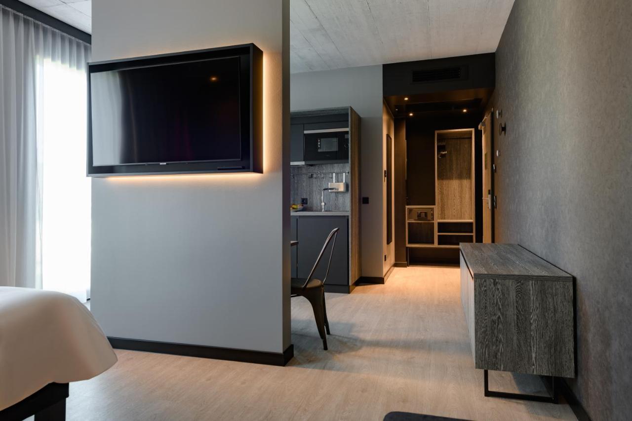 Hotel Ibis Styles FDH Esterno foto