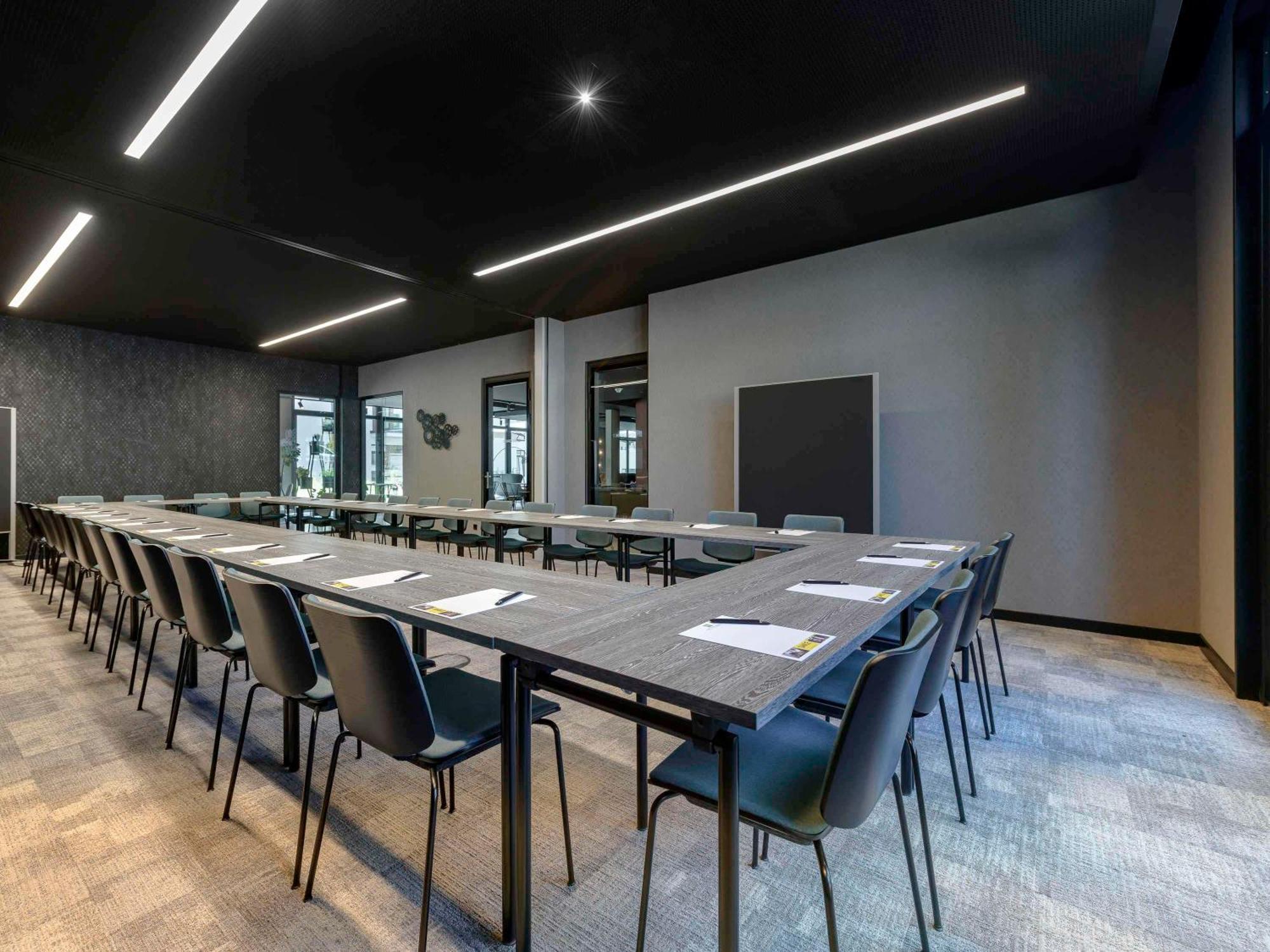 Hotel Ibis Styles FDH Esterno foto