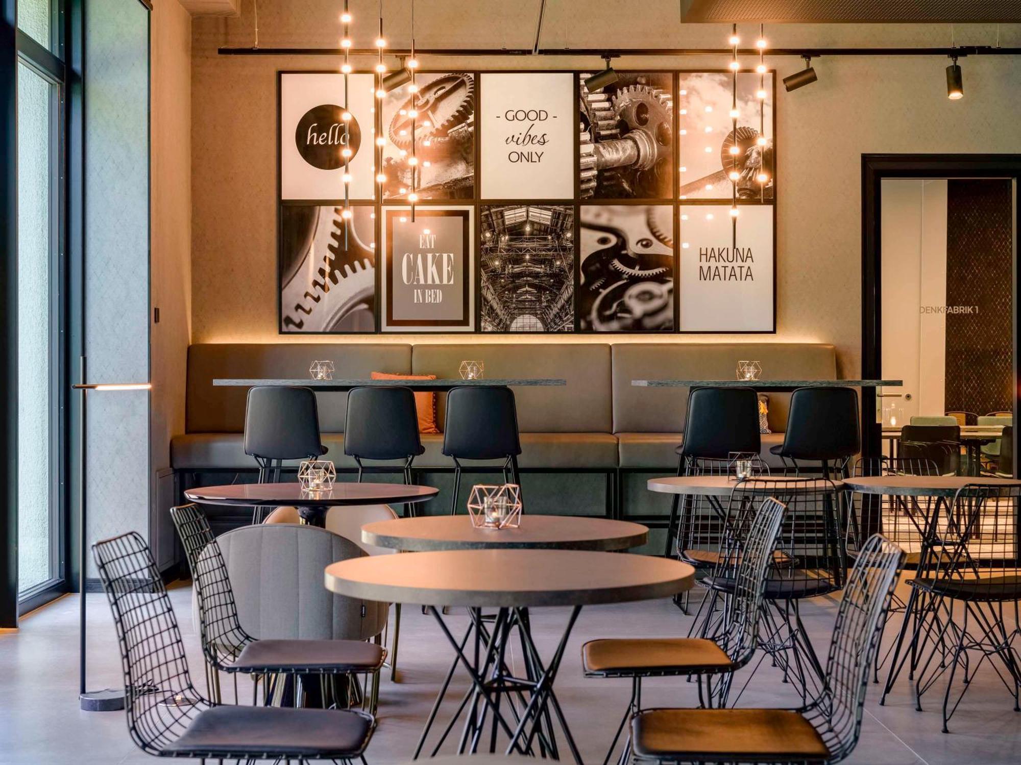 Hotel Ibis Styles FDH Esterno foto
