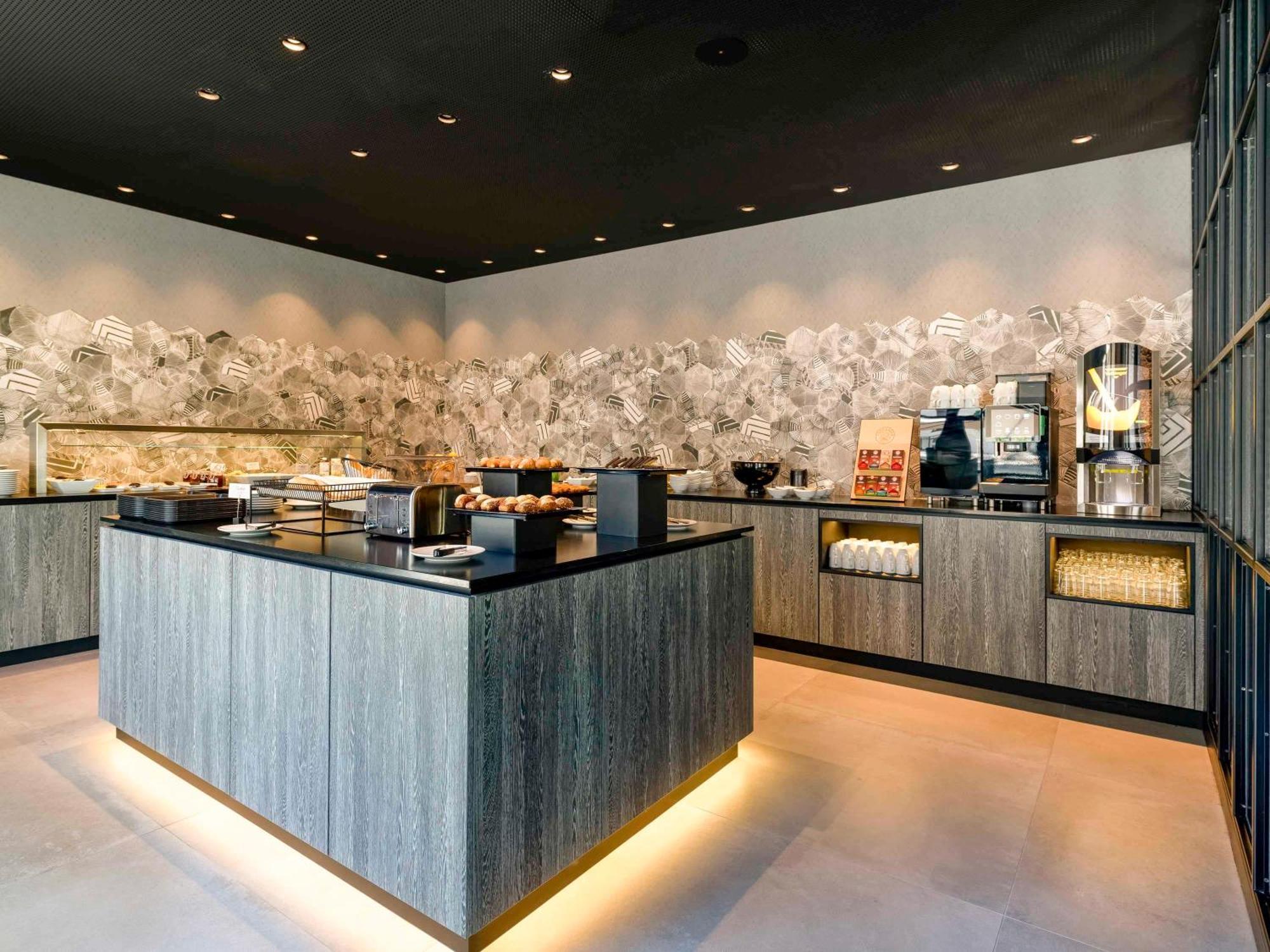 Hotel Ibis Styles FDH Esterno foto