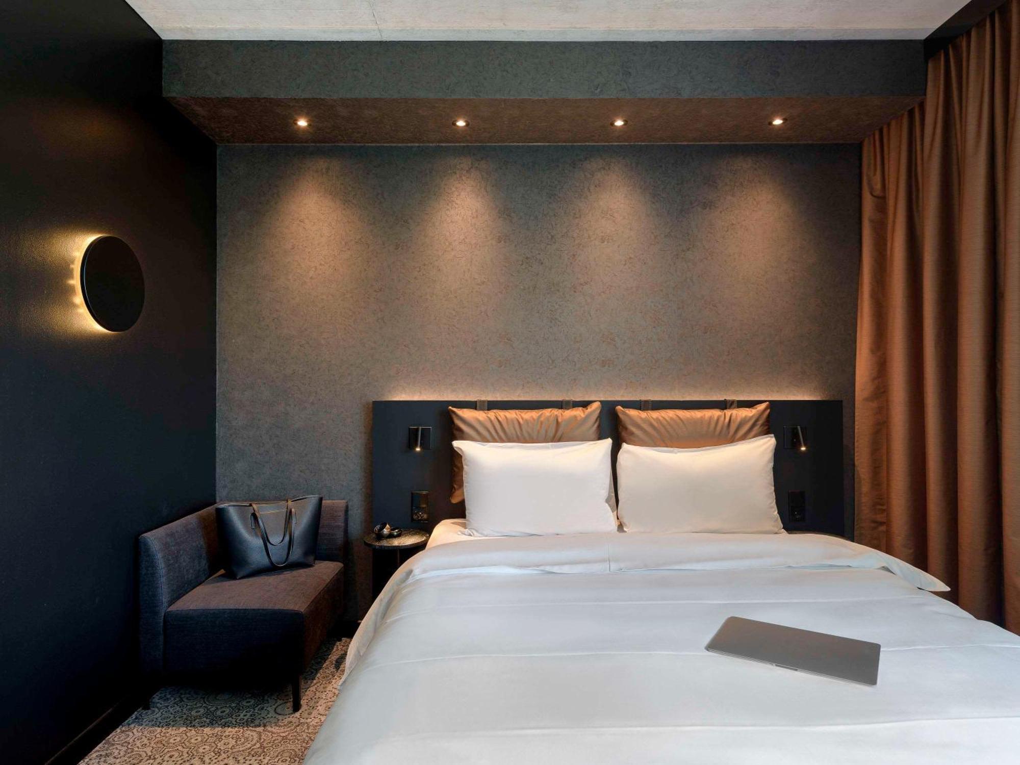 Hotel Ibis Styles FDH Esterno foto