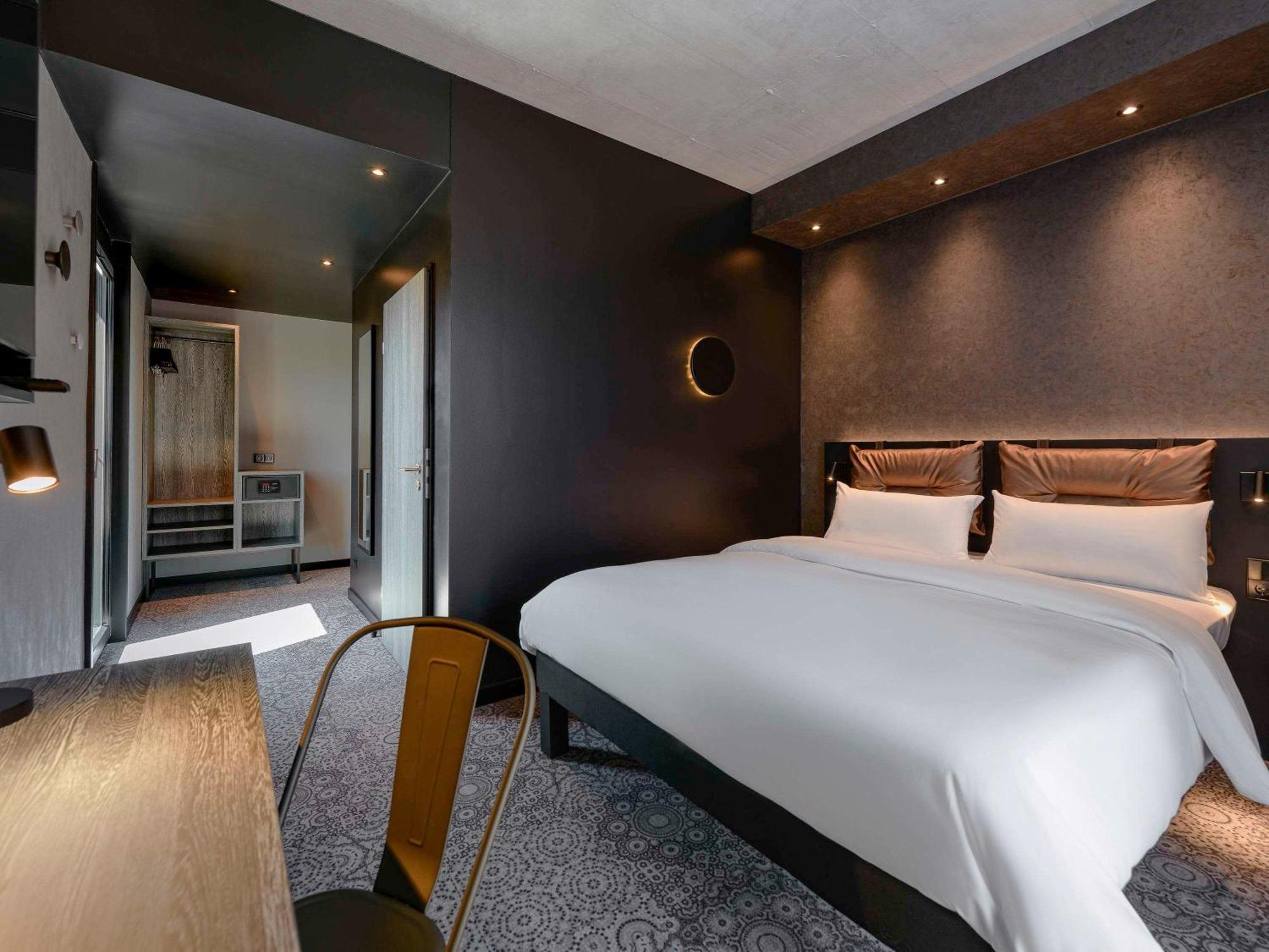 Hotel Ibis Styles FDH Esterno foto