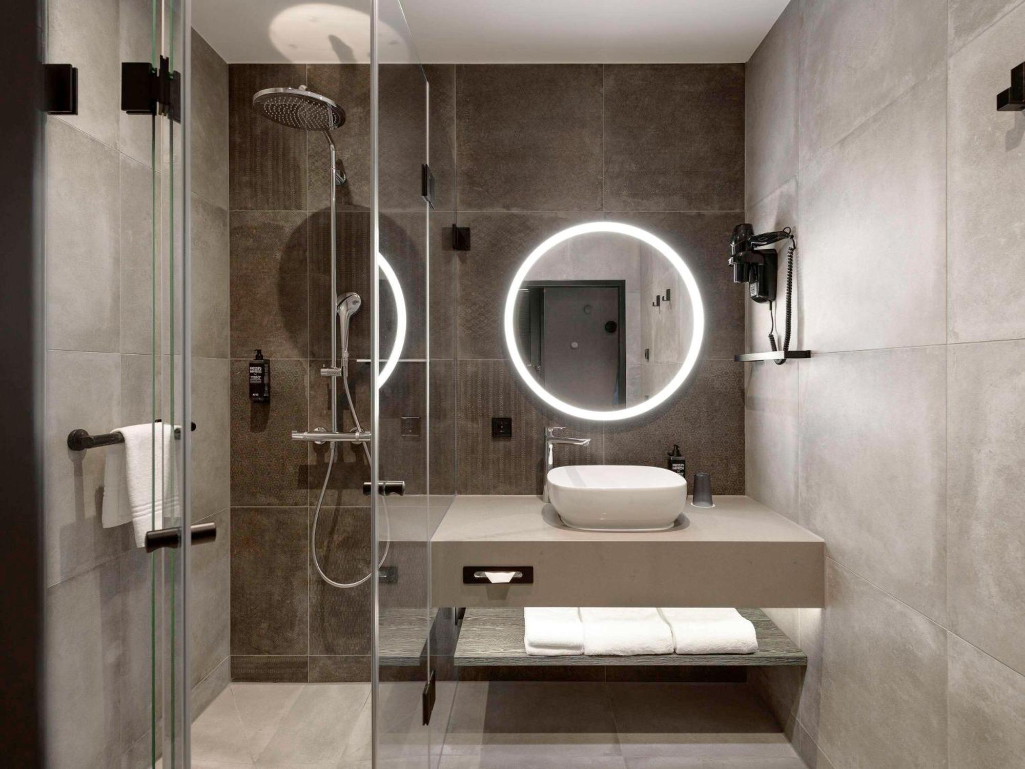 Hotel Ibis Styles FDH Esterno foto
