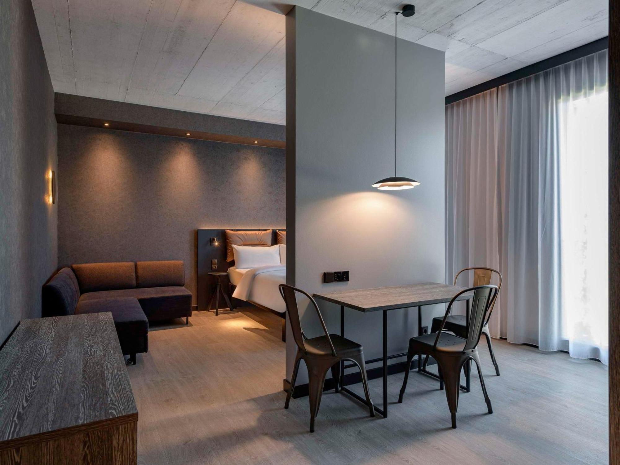 Hotel Ibis Styles FDH Esterno foto