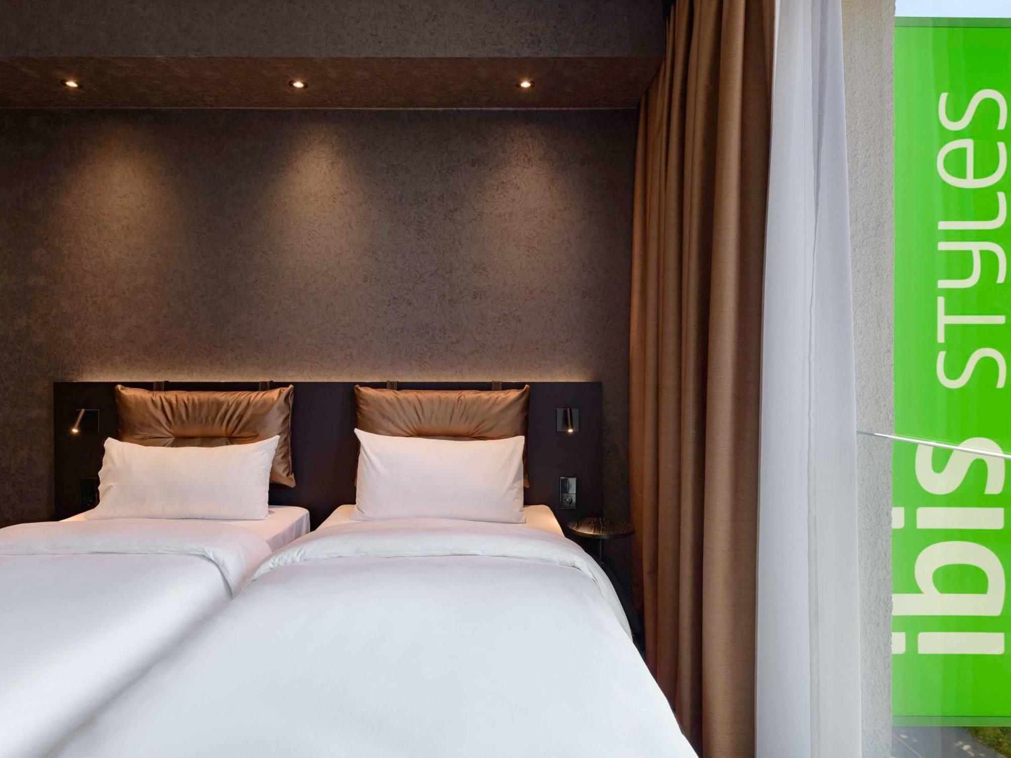 Hotel Ibis Styles FDH Esterno foto