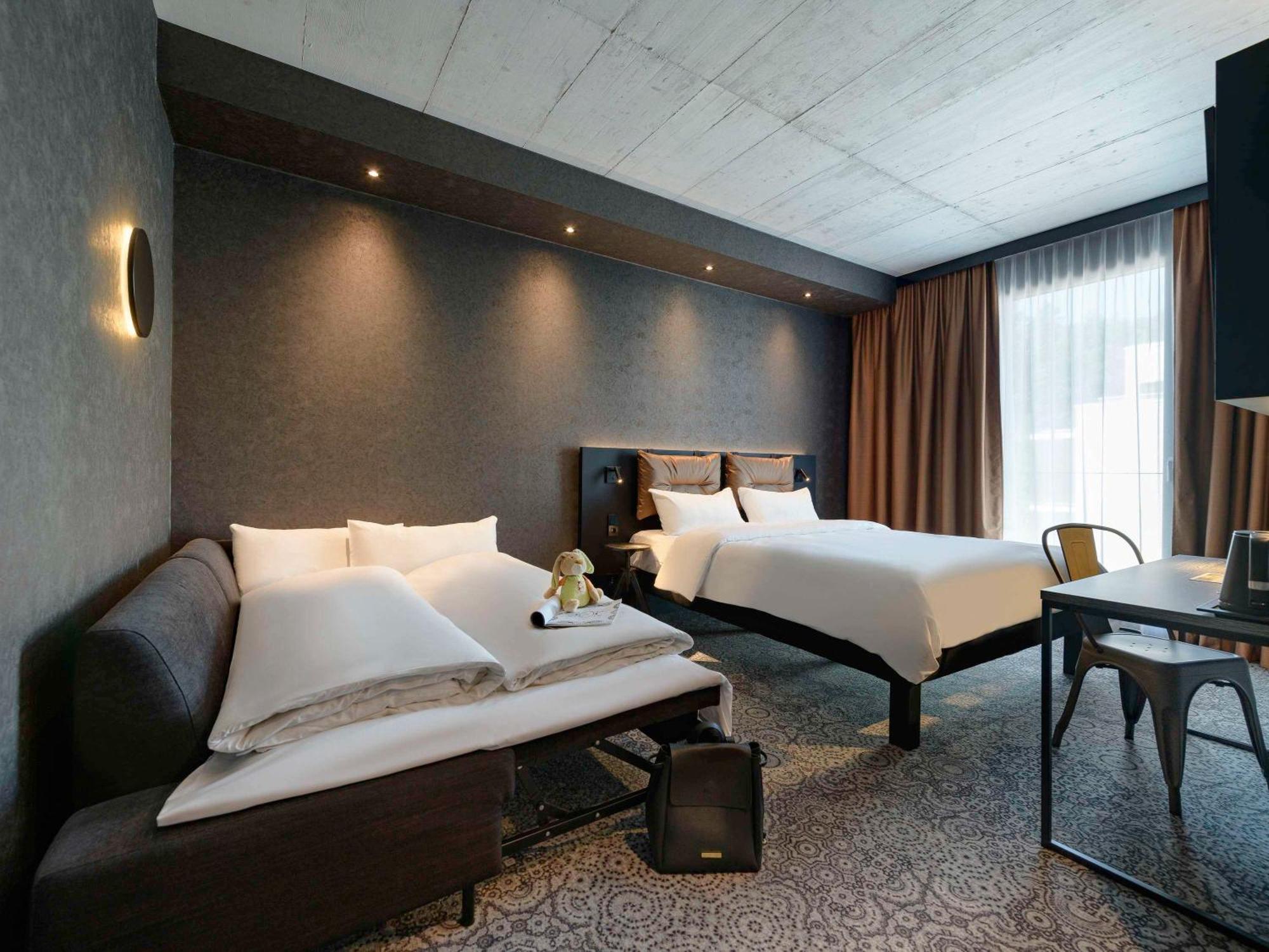 Hotel Ibis Styles FDH Esterno foto