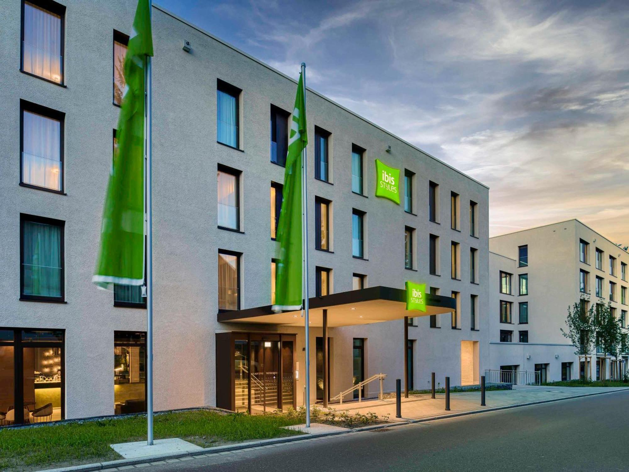 Hotel Ibis Styles FDH Esterno foto